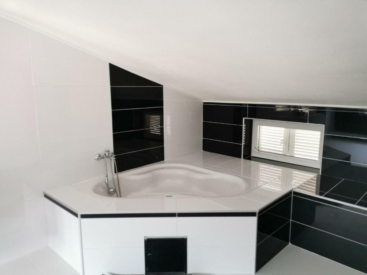 Vila Zdenka Novi Vinodolski Luaran gambar