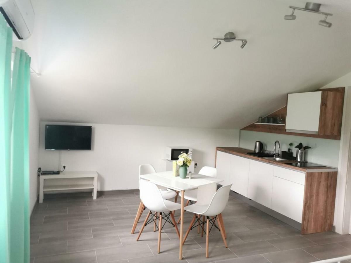 Vila Zdenka Novi Vinodolski Luaran gambar