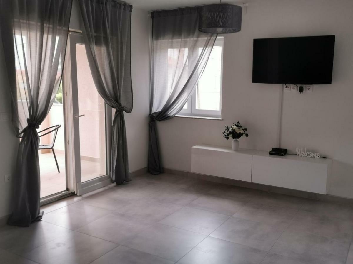 Vila Zdenka Novi Vinodolski Luaran gambar